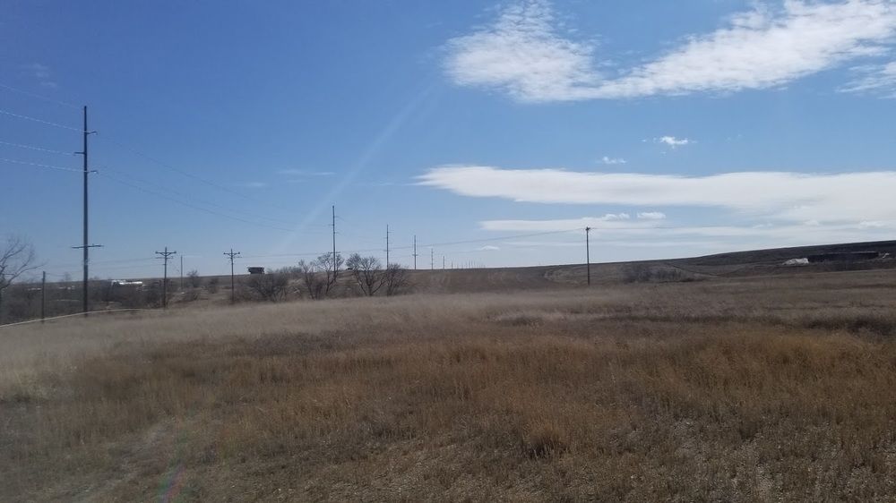 RJ Corman-5,000 SQ FT Shop On 10 Acres With Office Trailer : 6011 138th Ave NW, Williston, ND 58801